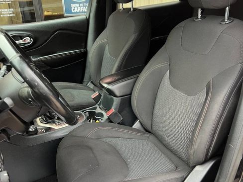 Used 2016 Jeep Cherokee 75th Anniversary image 10