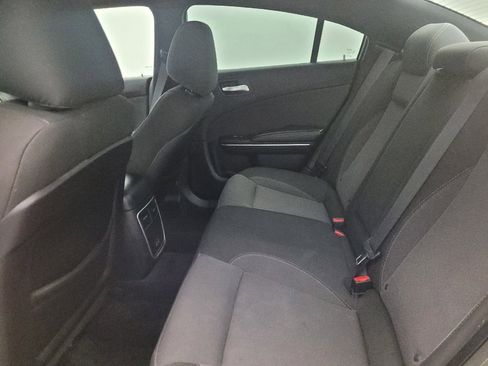 Used 2017 Dodge Charger SE RWD image 18