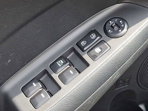 Used 2017 Kia Forte LX image 26