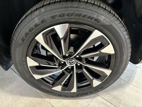 Certified 2025 MAZDA CX-50 2.5 Hybrid w/ Premium Plus Pkg image 11