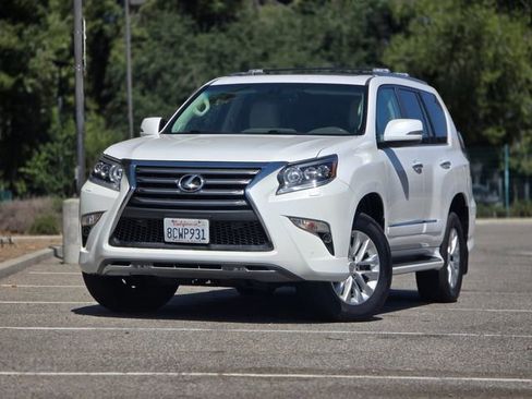 Used 2018 Lexus GX 460 Premium w/ Premium Package AWD/4WD image 16