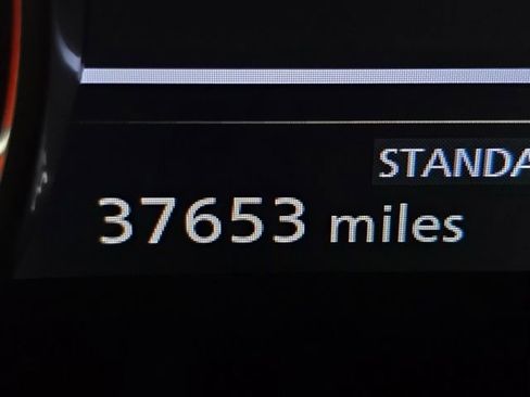 Used 2023 Nissan Rogue S image 17