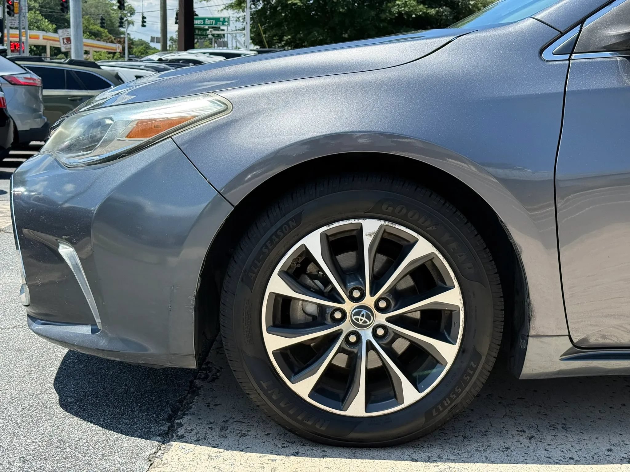 Used 2016 Toyota Avalon XLE FWD image 11