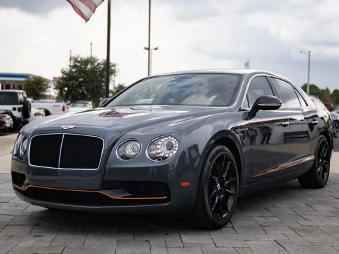 Used 2018 Bentley Flying Spur S V8 AWD/4WD image 7