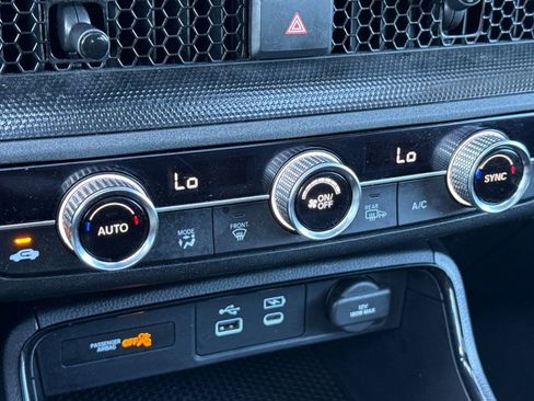 Certified 2025 Honda CR-V EX image 22