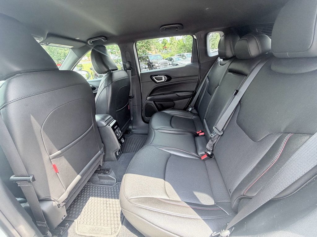 Used 2025 Jeep Compass Trailhawk AWD/4WD image 24
