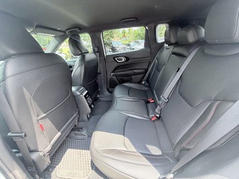Used 2025 Jeep Compass Trailhawk AWD/4WD image 24