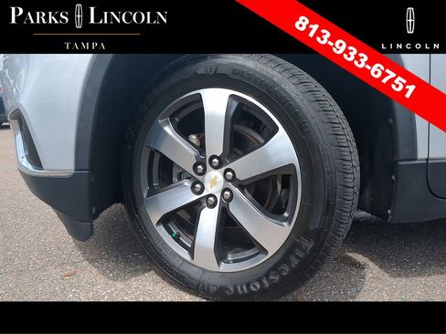 Used 2018 Chevrolet Traverse LT FWD image 34