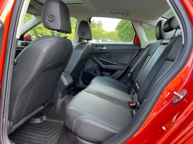 Used 2019 Volkswagen Jetta SEL FWD image 16