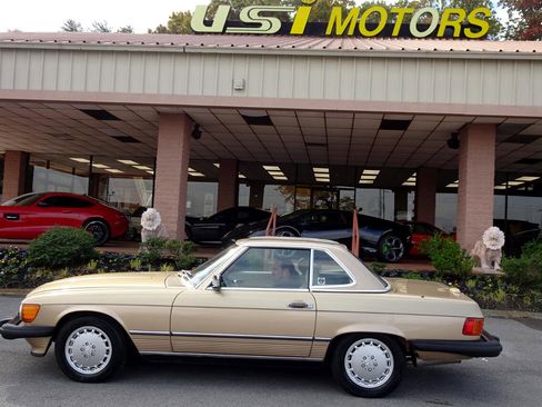 Used 1988 Mercedes-Benz 560 SL image 4