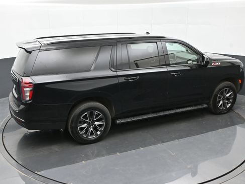 Used 2022 Chevrolet Suburban Z71 image 33