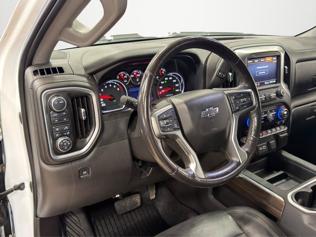 Used 2020 Chevrolet Silverado 1500 RST AWD/4WD image 16