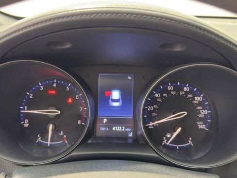 Used 2019 Toyota C-HR LE FWD image 24