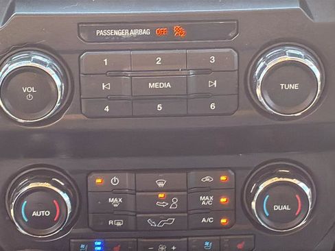 Used 2019 Ford F150 Lariat AWD/4WD image 30