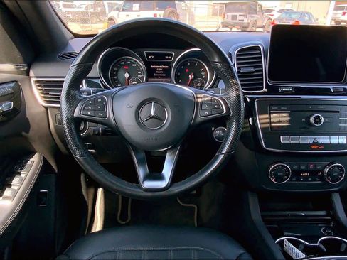 Used 2018 Mercedes-Benz GLE 350 4MATIC image 6