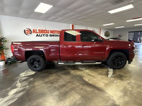 Used 2018 Chevrolet Silverado 1500 LT w/ All Star Edition AWD/4WD image 3