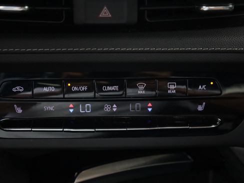 Used 2023 Buick Envision Essence FWD image 9