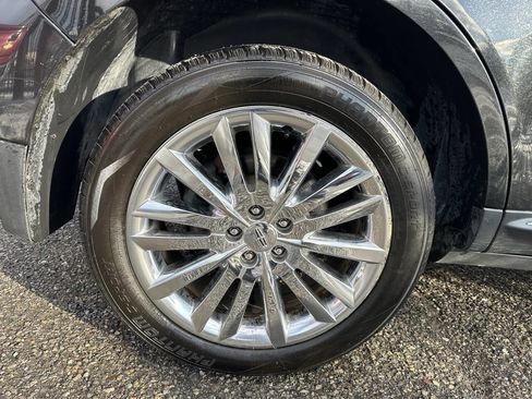 Used 2015 Lincoln MKX Base 4dr SUV w/ Equipment Group 102A image 10