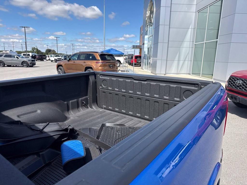 Used 2025 RAM 1500 Big Horn AWD/4WD image 18