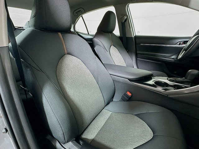 Used 2020 Toyota Camry LE FWD image 27