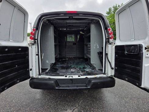 Used 2018 GMC Savana 2500 w/ Communications Package RWD image 18