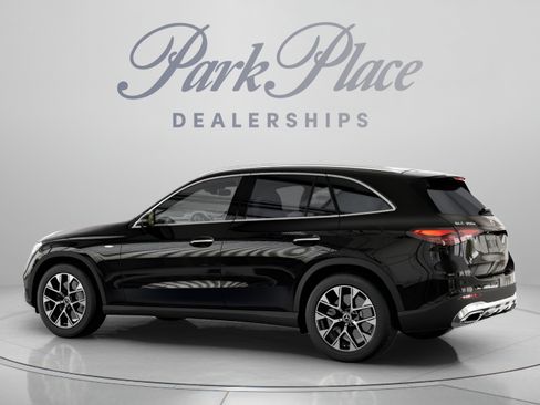 Used 2025 Mercedes-Benz GLC 350e 4MATIC image 11