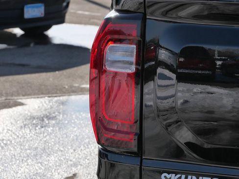 New 2026 GMC Canyon Elevation w/ Convenience Package image 11