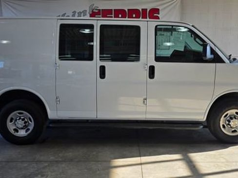 Used 2021 Chevrolet Express 2500 w/ Driver Convenience Package image 8