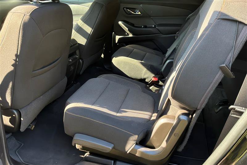 Used 2019 Chevrolet Traverse LT FWD image 11