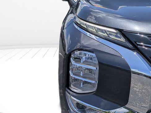 Used 2024 Mitsubishi Outlander SE FWD image 9
