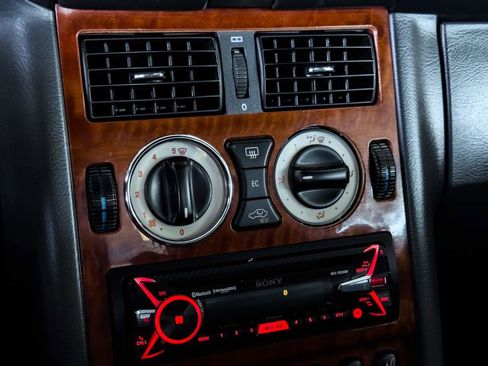 Used 2002 Mercedes-Benz SLK 320 image 38