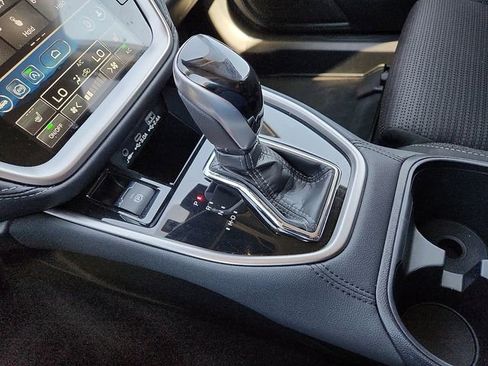 Certified 2025 Subaru Outback Premium image 25