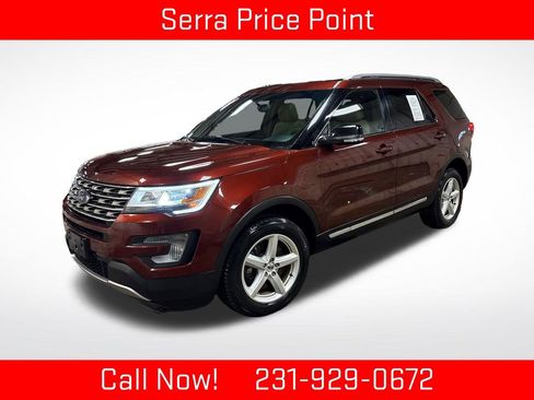 Used 2016 Ford Explorer XLT w/ Equipment Group 202A AWD/4WD image 1