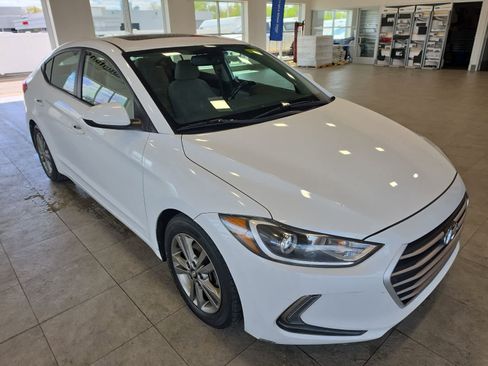 Used 2018 Hyundai Elantra Value Edition FWD image 5