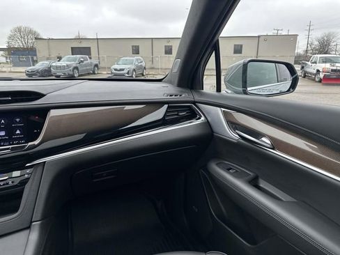 Certified 2025 Cadillac XT6 Premium Luxury w/ Platinum Package AWD/4WD image 70