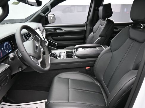 New 2026 Jeep Grand Wagoneer 4WD image 12