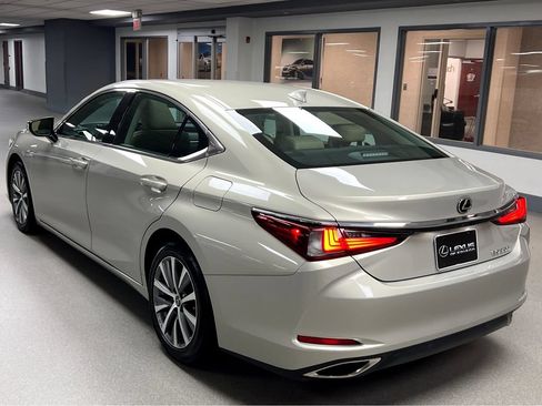 Used 2020 Lexus ES 350 w/ Premium Package FWD image 5