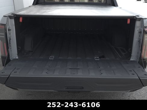 Used 2024 GMC Sierra EV Denali image 41