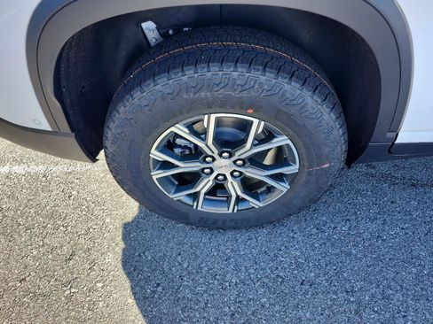 New 2026 GMC Acadia AT4 w/ Super Cruise Package image 5