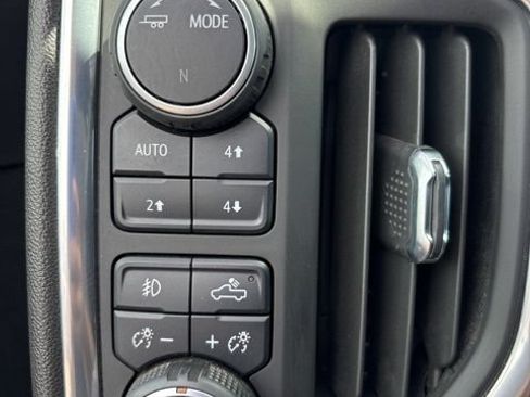 Used 2022 Chevrolet Silverado 3500 High Country w/ Z71 Off-Road Package AWD/4WD image 23