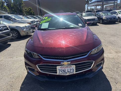 Used 2016 Chevrolet Malibu LT FWD image 3