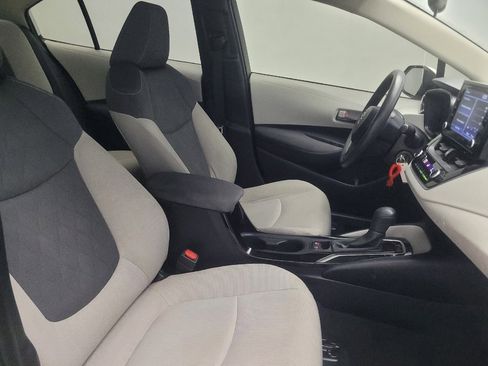 Used 2022 Toyota Corolla LE FWD image 21
