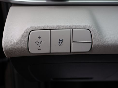 Used 2024 Hyundai Elantra Limited FWD image 41