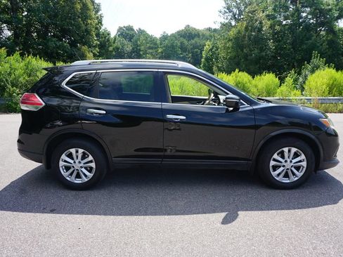 Used 2015 Nissan Rogue SV FWD image 19