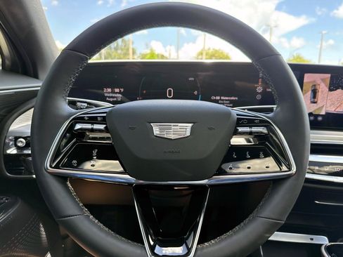 Used 2024 Cadillac Lyriq Luxury RWD image 28