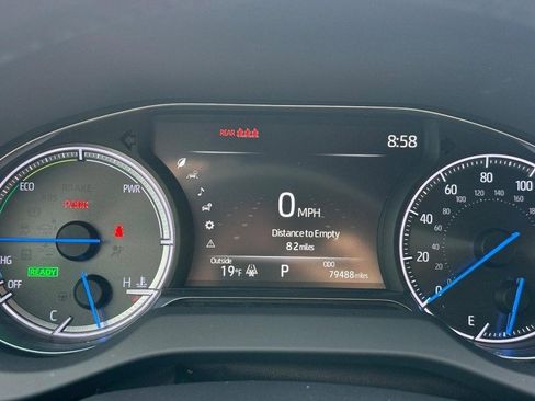 Used 2021 Toyota Venza XLE image 22