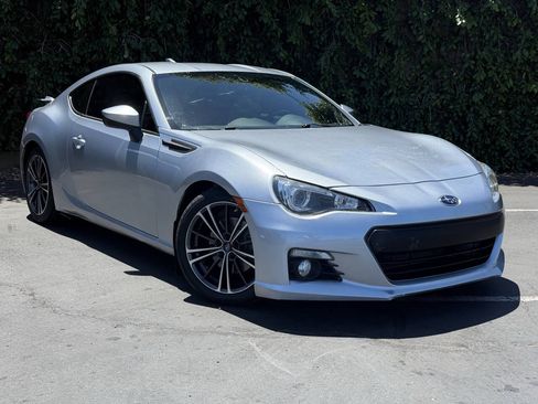 Used 2016 Subaru BRZ Limited w/ Popular Package #4 RWD image 2