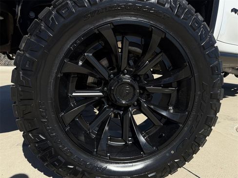 Used 2024 GMC Sierra 3500 AT4 w/ AT4 Premium Plus Package image 9