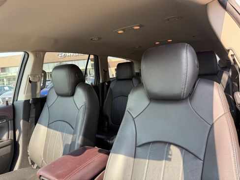 Used 2017 Buick Enclave Premium AWD/4WD image 23