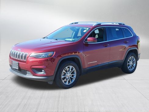 Used 2020 Jeep Cherokee Latitude Plus w/ Comfort/Convenience Group AWD/4WD image 3